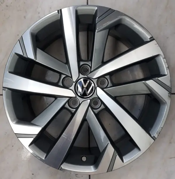 RODA VW VIRTUS COMFORTLINE 200 TSI ARO 16 5X100 - AVULSA
